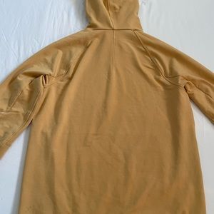 Men’s Lululemon hoodie, size small.